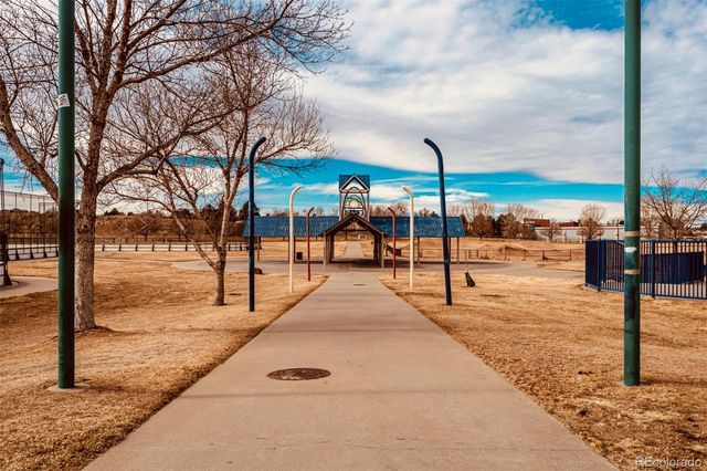 2813 S Xanadu Way, Aurora, CO 80014