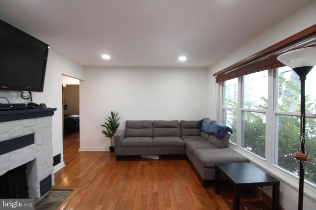 4009 TANEY AVE, Alexandria, VA 22304