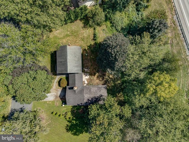5033 WOODBOX LN, Mechanicsburg, PA 17055