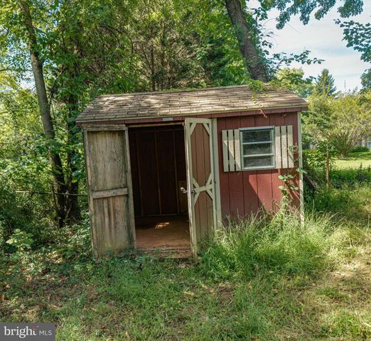 5033 WOODBOX LN, Mechanicsburg, PA 17055