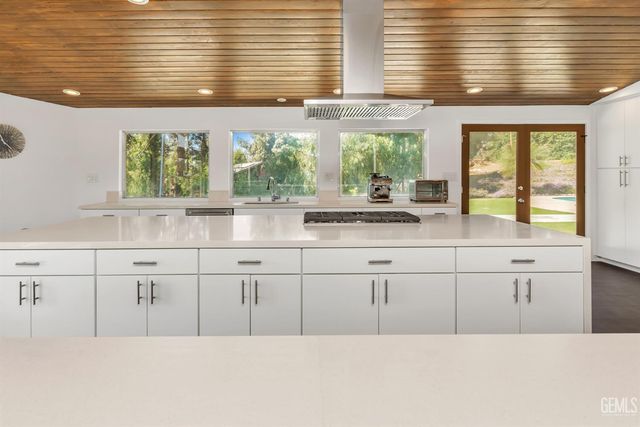 4200 Flintridge Drive, Bakersfield, CA 93306