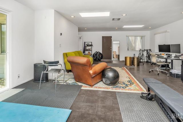 4200 Flintridge Drive, Bakersfield, CA 93306