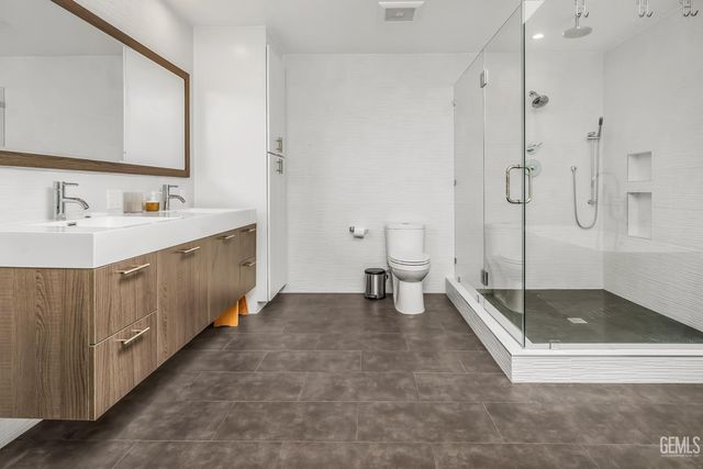 4200 Flintridge Drive, Bakersfield, CA 93306