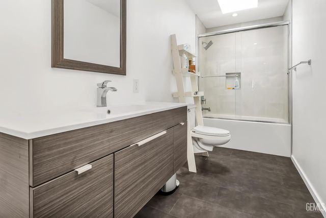 4200 Flintridge Drive, Bakersfield, CA 93306