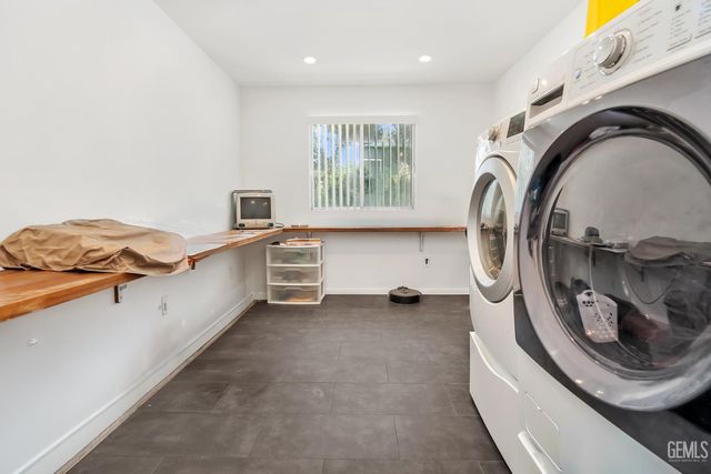 4200 Flintridge Drive, Bakersfield, CA 93306