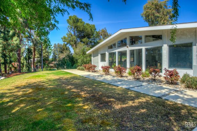 4200 Flintridge Drive, Bakersfield, CA 93306