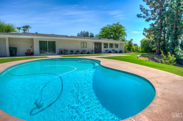 4200 Flintridge Drive, Bakersfield, CA 93306