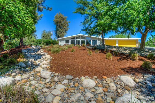 4200 Flintridge Drive, Bakersfield, CA 93306