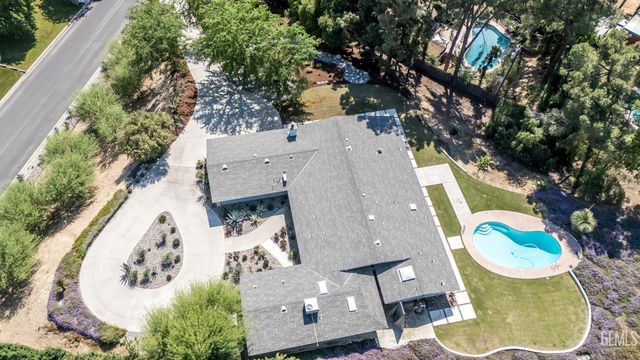 4200 Flintridge Drive, Bakersfield, CA 93306