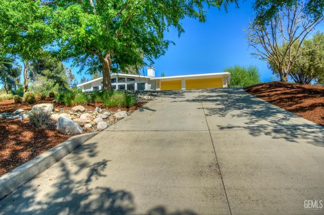 4200 Flintridge Drive, Bakersfield, CA 93306