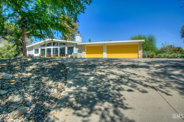 4200 Flintridge Drive, Bakersfield, CA 93306