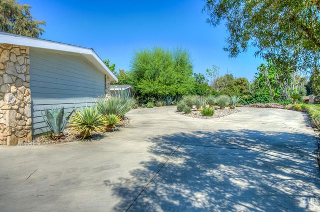 4200 Flintridge Drive, Bakersfield, CA 93306