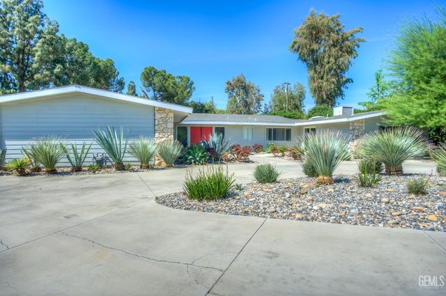 4200 Flintridge Drive, Bakersfield, CA 93306