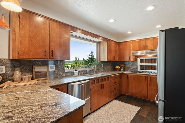 4053 Edith Point Road, Anacortes, WA 98221