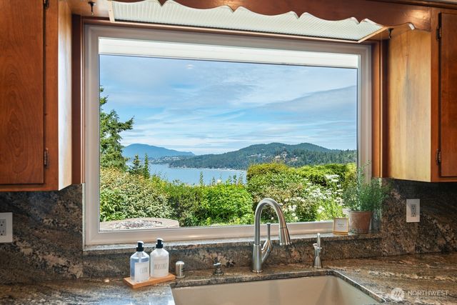 4053 Edith Point Road, Anacortes, WA 98221
