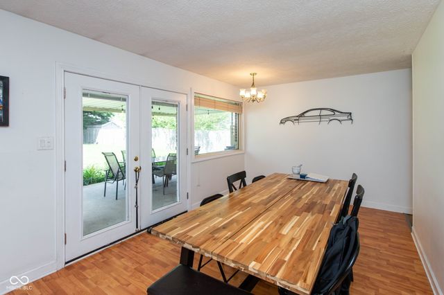 720 W Smith Valley Road, Greenwood, IN 46142