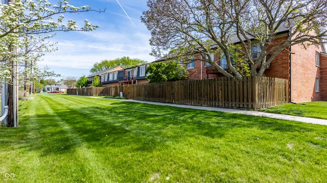 1176 Canterbury Court C, Indianapolis, IN 46260
