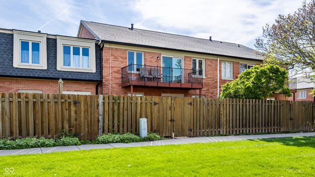 1176 Canterbury Court C, Indianapolis, IN 46260