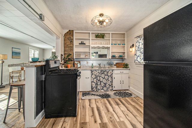 420 N ROBERT Street, Ludington, MI 49431