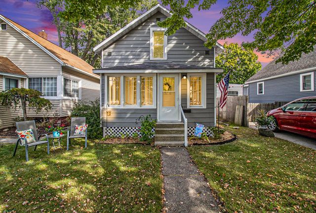 420 N ROBERT Street, Ludington, MI 49431