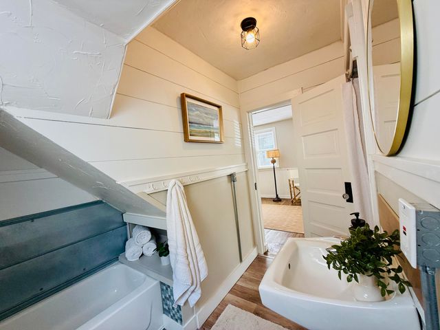 420 N ROBERT Street, Ludington, MI 49431