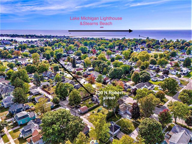 420 N ROBERT Street, Ludington, MI 49431