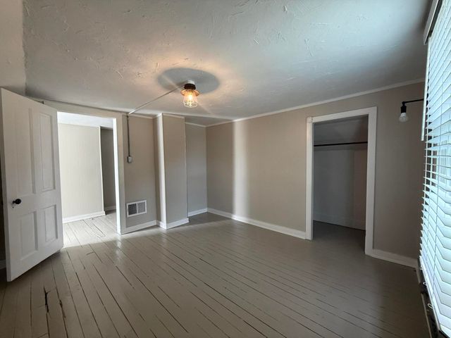 420 N ROBERT Street, Ludington, MI 49431