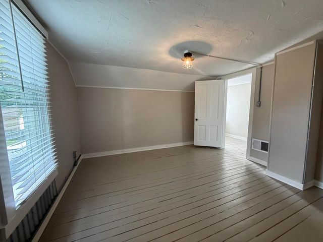 420 N ROBERT Street, Ludington, MI 49431