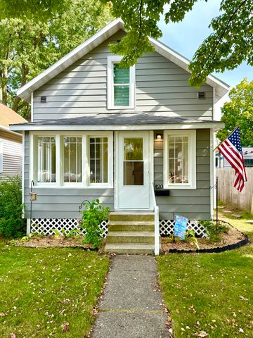 420 N ROBERT Street, Ludington, MI 49431