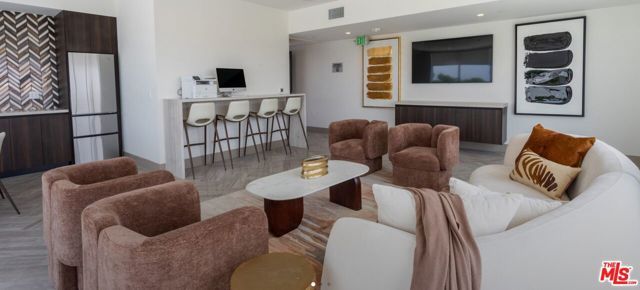 750 S Kingsley Drive 205, Los Angeles, CA 90005