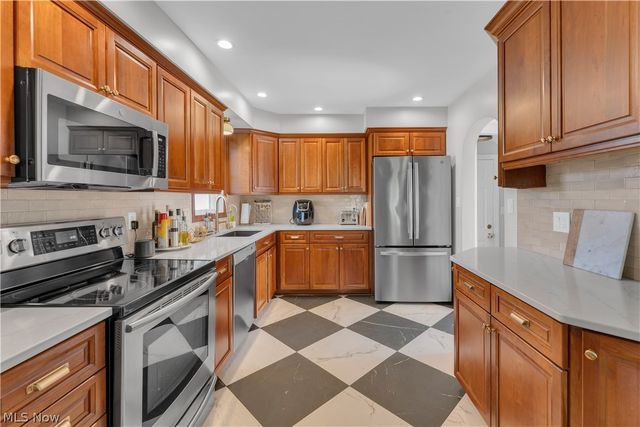 172 Wolcott Drive, Boardman, OH 44512