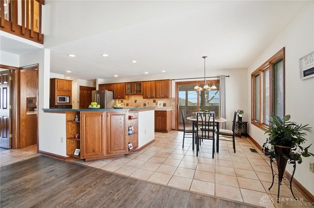 7195 Mohawk Trail Road, Miami Twp, OH 45459