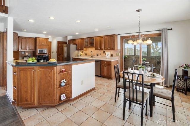 7195 Mohawk Trail Road, Miami Twp, OH 45459