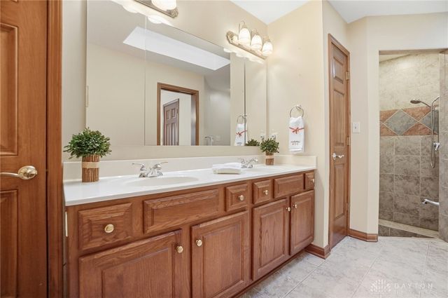 7195 Mohawk Trail Road, Miami Twp, OH 45459