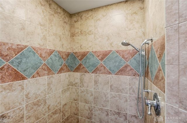 7195 Mohawk Trail Road, Miami Twp, OH 45459