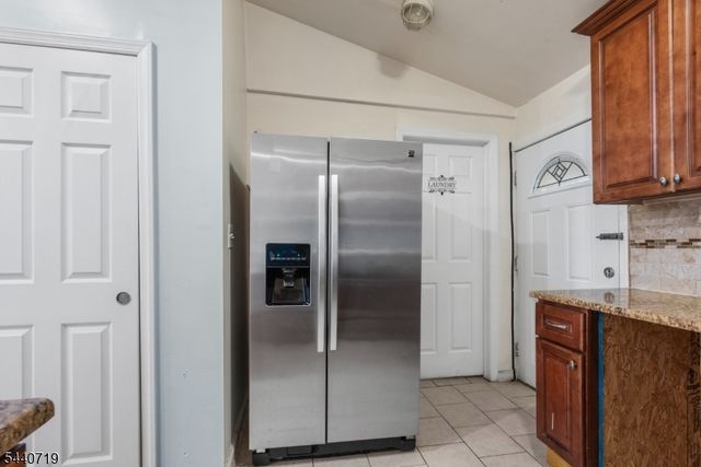 136 Smith St, Elizabeth City, NJ 07201