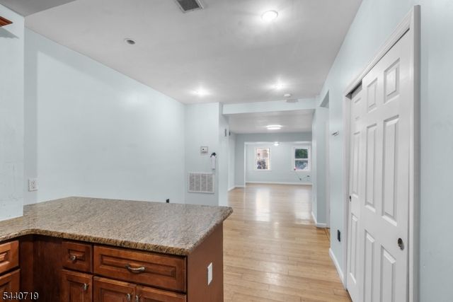 136 Smith St, Elizabeth City, NJ 07201