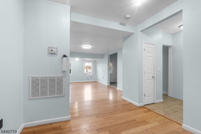 136 Smith St, Elizabeth City, NJ 07201