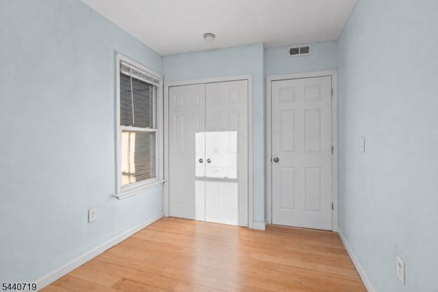 136 Smith St, Elizabeth City, NJ 07201