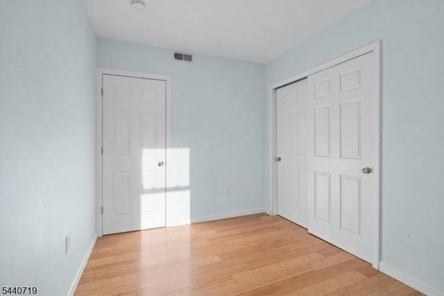 136 Smith St, Elizabeth City, NJ 07201