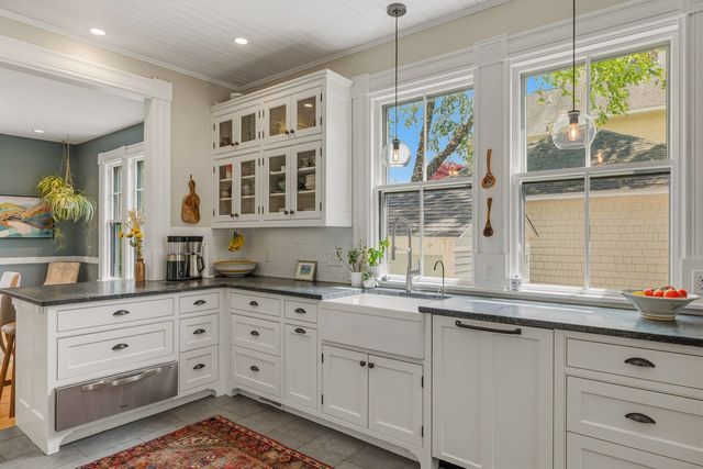 300 Rockland Street, Portsmouth, NH 03801