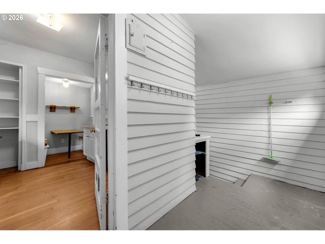5230 Ne 33RD Ave, Portland, OR 97211