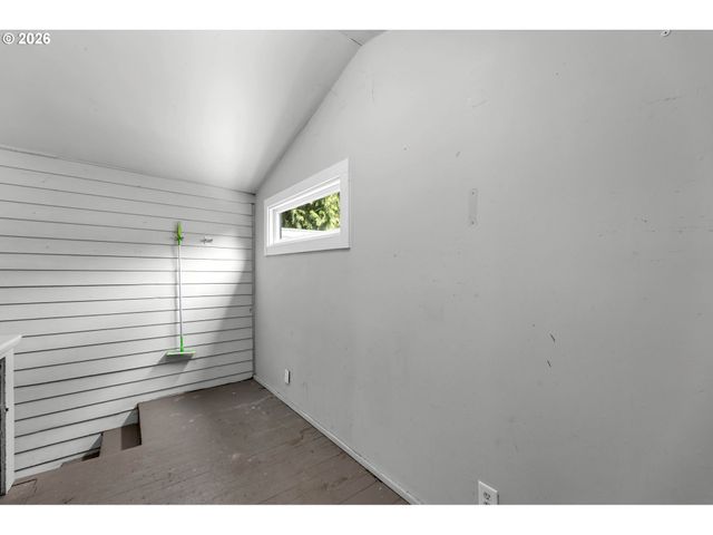 5230 Ne 33RD Ave, Portland, OR 97211