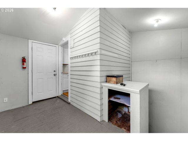 5230 Ne 33RD Ave, Portland, OR 97211