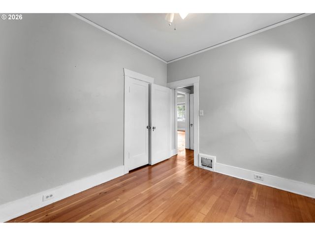 5230 Ne 33RD Ave, Portland, OR 97211