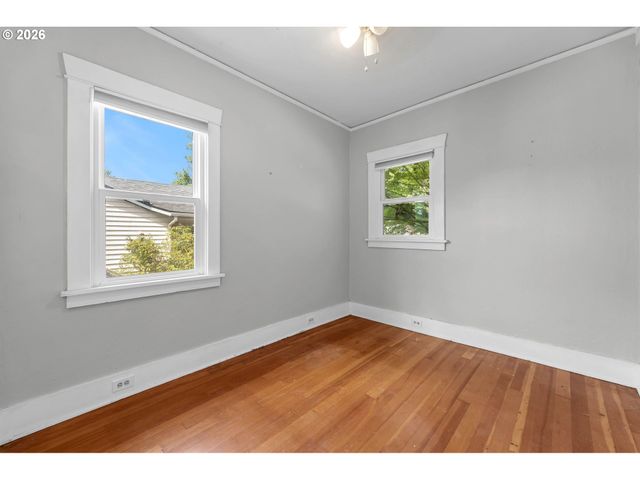 5230 Ne 33RD Ave, Portland, OR 97211