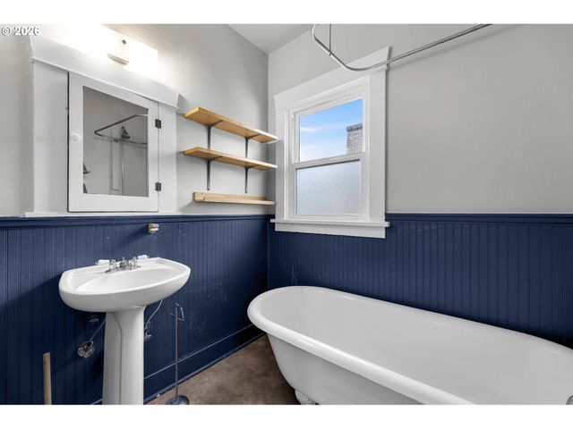 5230 Ne 33RD Ave, Portland, OR 97211