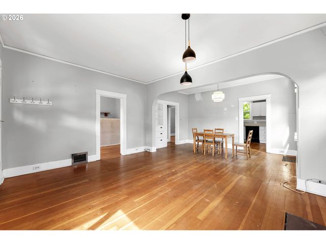 5230 Ne 33RD Ave, Portland, OR 97211
