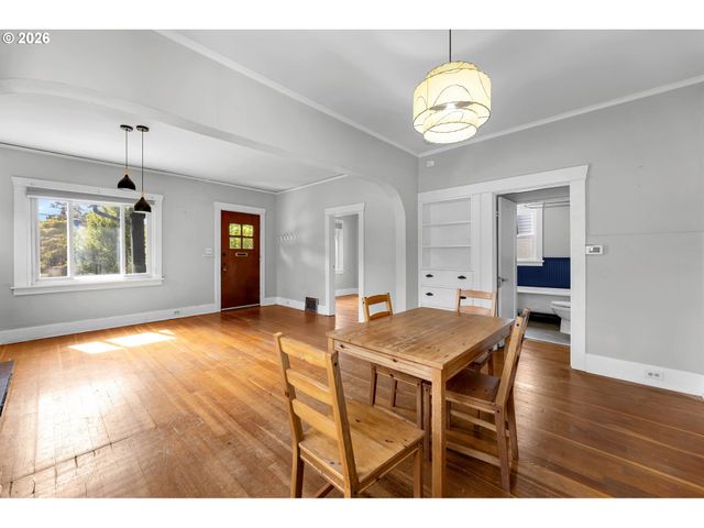 5230 Ne 33RD Ave, Portland, OR 97211