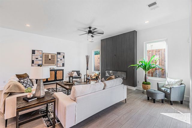 4319 Sylvester Street, Dallas, TX 75219